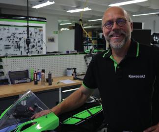 Vi hade samtidigt börjat få hem motorcyklar som byggdes huvudsakligen för att visas upp på mässor, som inte fick säljas då de inte uppfyllde de krav som en