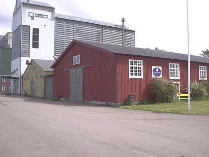 Byggnaden är i gott skick och interiören är välbehållen där stommen av treledsbågarna i trä dominerar. Nya och större fönster har tillkommit och en dörr har lagts till på södra fasaden.