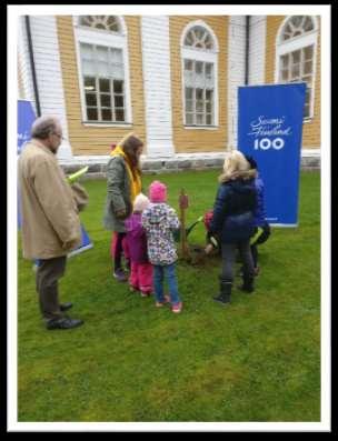 Församlingens småbarnsträff är en föräldra- och barngrupp som ordnas i församlingshemmet i Övermalax.