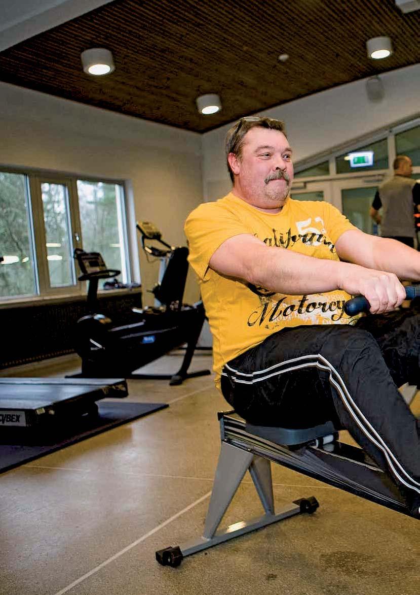 Fyra vårdcentraler i Värnamo samarbetar i ett treårigt projekt med att slussa patienter med recept på fysiskt aktivitet (FaR) till sport- och simhallen.