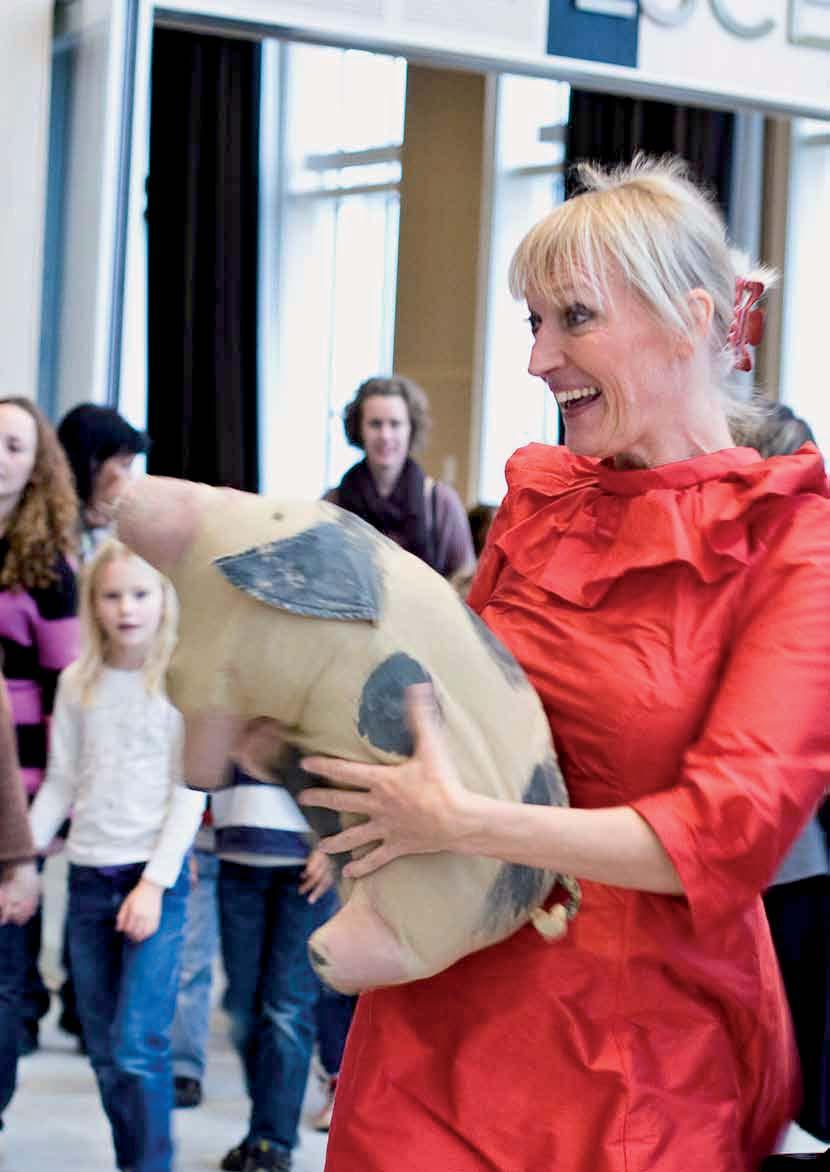När länets nya mötesplats för kultur öppnade dörrarna den där efterlängtade dagen 11 november 2011, var det framtidens publik, skådespelare, musiker och dansare som klev först över tröskeln.