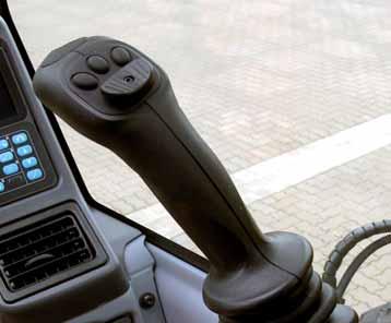 Denna egenskap tillsammans med den automatiska axellåsningen ger extremt snabb rörelse, stabilisering och