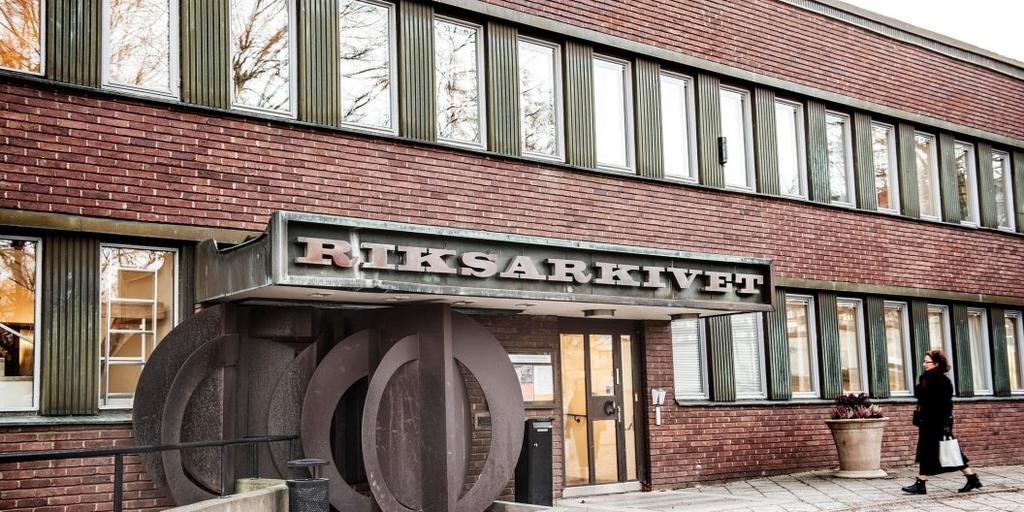 Teckenspråksforum T E C K E N P O S T E N F E B R U A R I 2 0 1 8 S A M H Ä L L S I N F O R M A T I O N G R A T I S D I G I T A L A A R K I V G Y N N A R S L Ä K T F O R S K A R E Den 1 februari