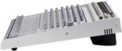 Pickup-serien har en tåligt metallschassie och är konstruerade med högkvalitativa SMT (Surface Mounting Technology) miniatyrkomponenter såsom: kapslade ALPS TM potentiometrar med dammskydd, Neutrik