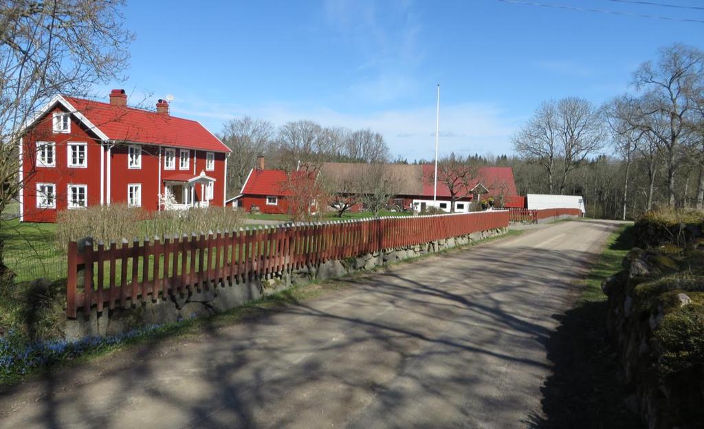 På platsen för Östra Klippingsbos gamla hustomt ligger