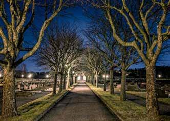 Åkerbräckans kyrkogård Denna kyrkogård är belägen vid Lysekils vackra infart intill hamnområdet Fridhem. Här finns inga nya gravplatser men man kan överta en återlämnad gravplats.