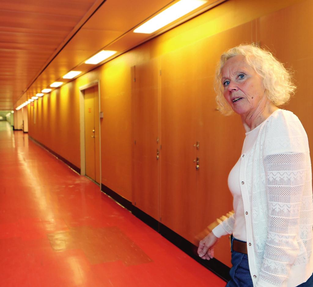 Lena Carlsson kvinnan som byggde upp hela cancervården vid Sundsvalls sjukhus Eftersom Lena Carlsson vill träffa sin personal dagligen blir det många promenader genom kulvertarna i sjukhuskällaren.
