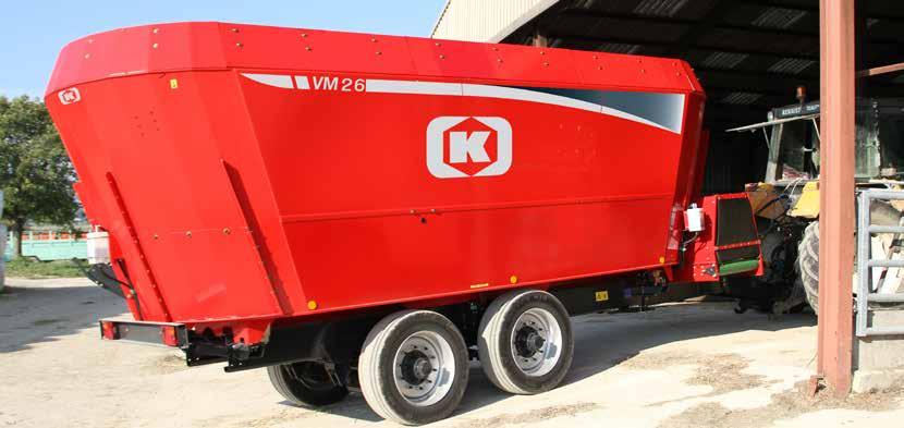 Fodervagnar med 3 vertikalskruvar Tvärgående utmatningsband VM-3 SB VM-3 SB X Den flexibla 4-i-en tvärbandslösningen (horisontell sidoförskjuten uppvinklad elevator höger och vänster).