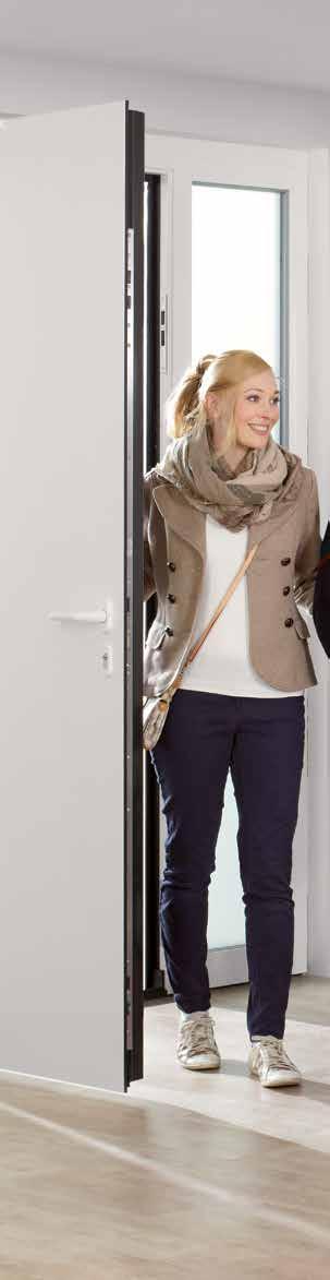 DÖRRÖPPNARE PORTAMATIC Lätt att öppna och stänga dörren Med dörröppnaren PortaMatic från Hörmann öppnas och stängs din innerdörr av trä eller stål automatiskt med en fjärrkontroll eller knapp.