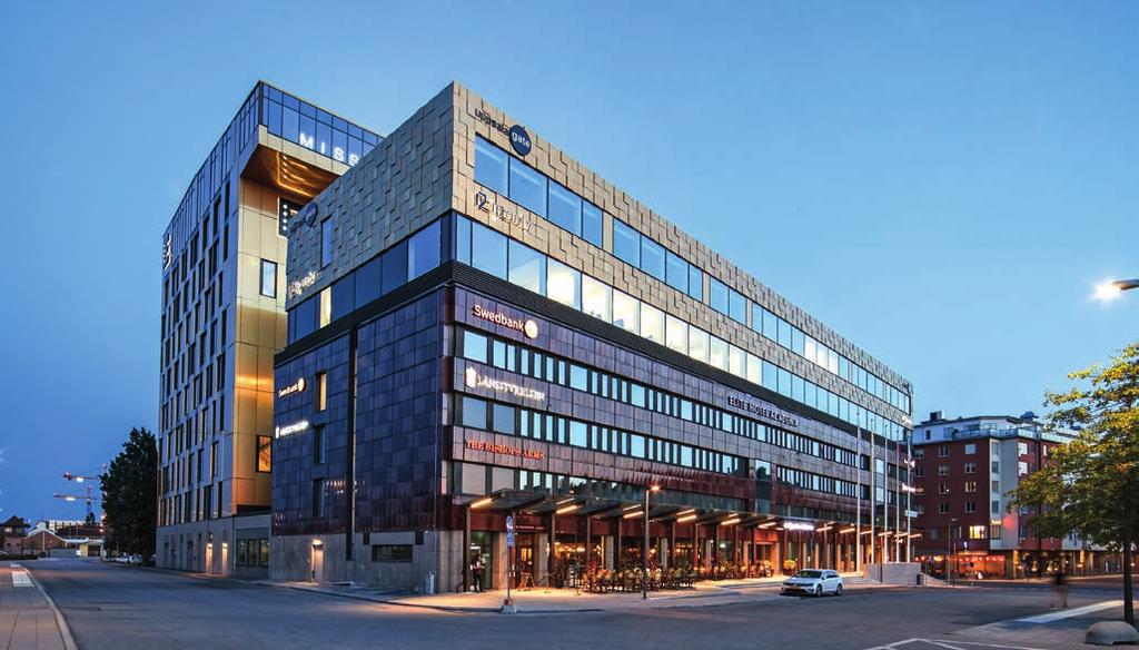 Hotellet om cirka 9 600 kvm har uppförts i modern och arkitektoniskt spännande stil.