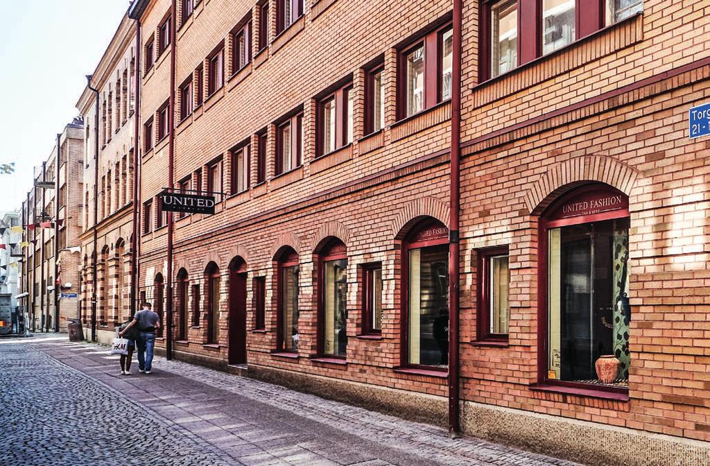 44 FINANS Finansiering FÖRVALTNINGSBERÄTTELSE GENOMSNITTLIG RÄNTA OCH RÄNTEBINDNING Vid årets slut uppgick Klöverns genomsnittliga ränta till 2,5 procent (2,5).