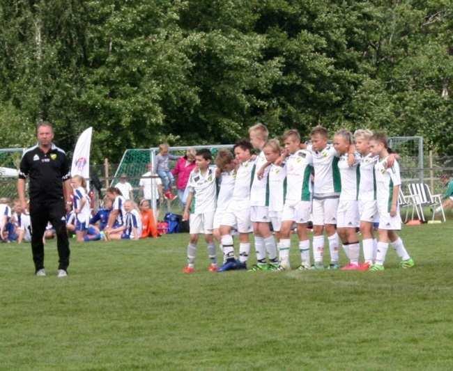 efter straffar. Borås Arena Cup med 1 lag, här går vi till A-slutspel där vi får möta Elfsborg direkt.