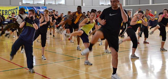Boxercise Boxercise, är en gruppträningsform som främst är tänkt som konditionsträning, men man lägger ofta in vissa styrkeövningar som exempelvis situps och pushups.