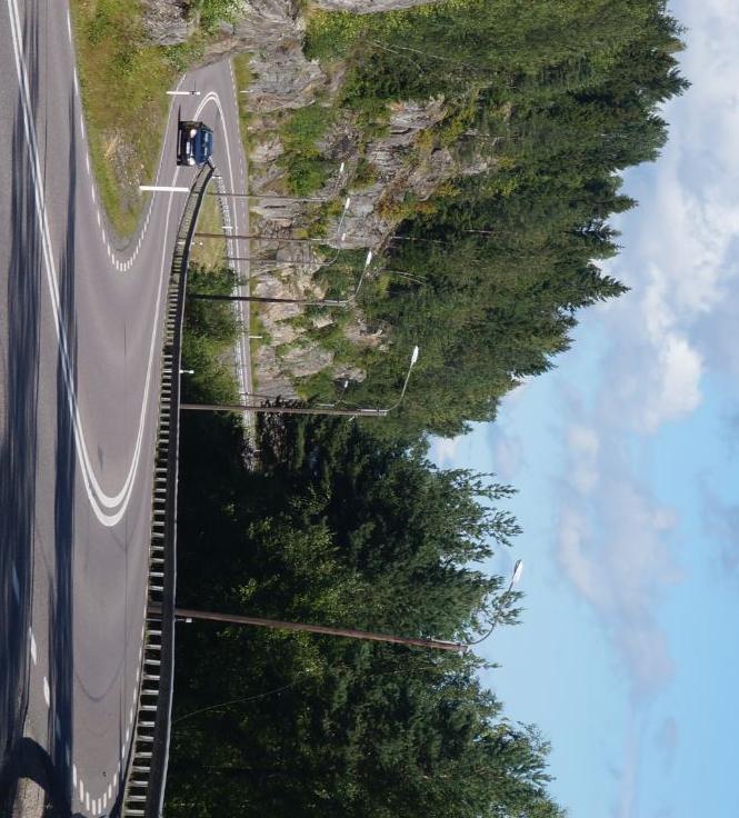 Ett asylboende lokaliserat i Frånö innebär också att många nyanlända färdas till fots utefter Riksväg 90 för att uppsöka nödvändig service i Kramfors stad.