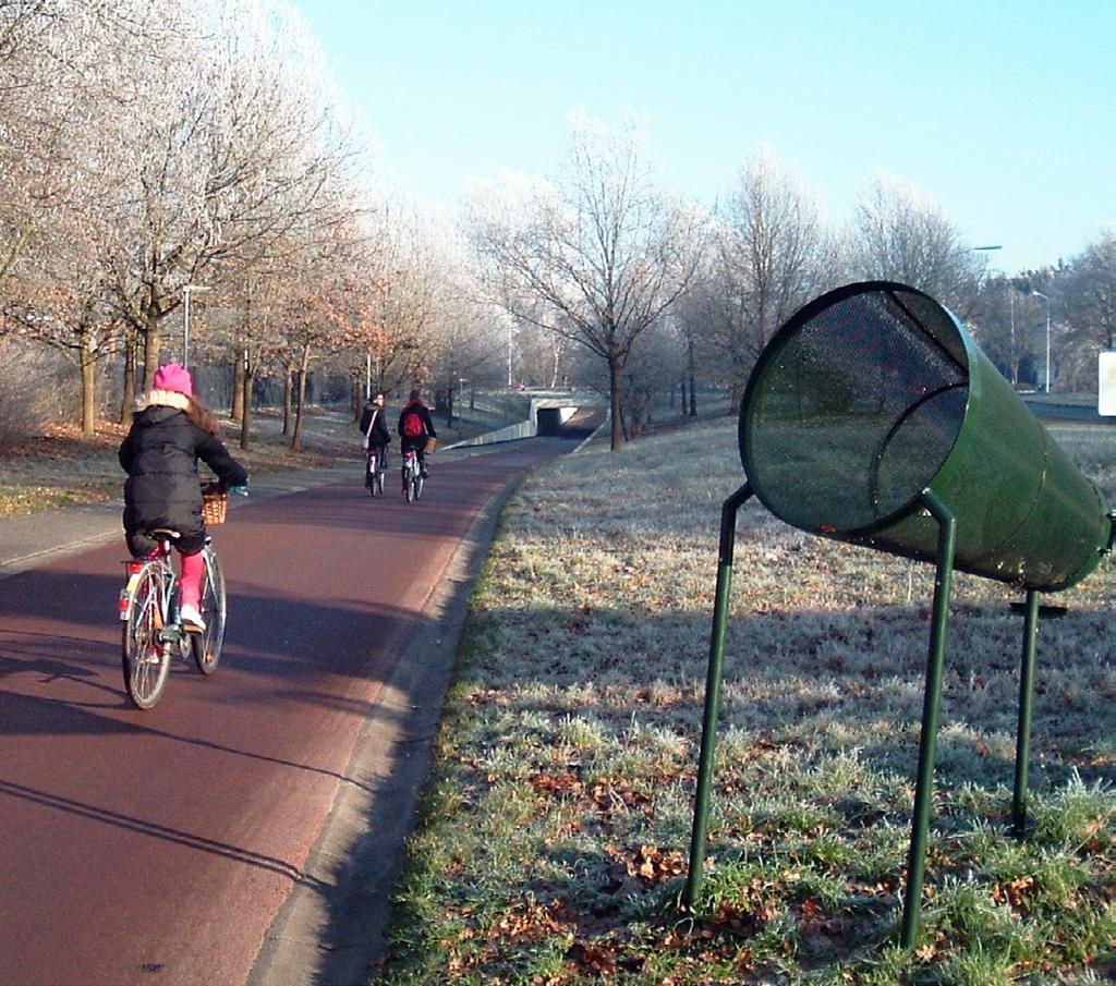 Komplettering av infrastruktur Bänkar Ett steg i arbetet med att tillgodose gång- och cykeltrafikanters behov och underlätta nyttjandet av färdsätten är att investera i sittplatser i anslutning till