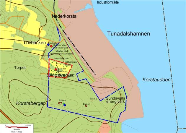 6 Figur 1. Översikt med alla lämningar samt utredningsområdet markerat med blåstreckad linje. Redogörelse av arbetet Hela utredningsområdet inventerades.