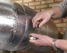 Mycket god motståndskraft mot åldring, temperatur, vatten, fukt och UV-ljus. Material Höghållfast aluminiumfolie belagd med akryladhesiv. Montering Ytan ska vara torr och ren.
