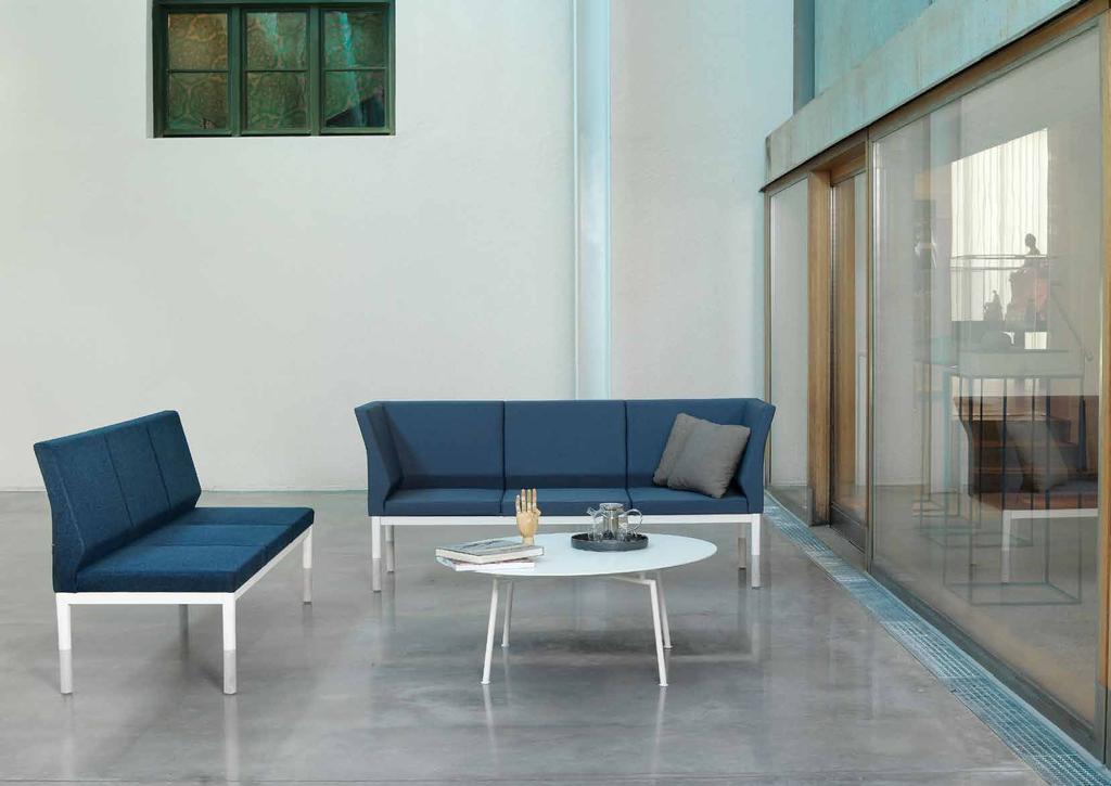 En modulsoffa med obegränsade möjligheter att förändra både form och funktion med en smäcker design.