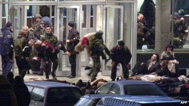 Carfentanil Dubrovkateatern 2002: 40 Tjetjenska separatister höll 800 teaterbesökare gisslan