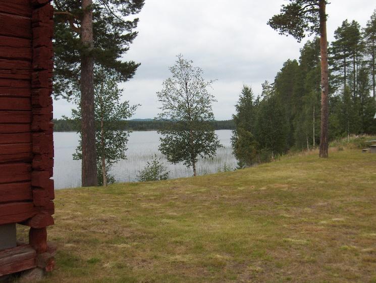 Området ligger utanför kommunalt VAverksamhetsområde så enbart enskilda avloppsanläggningar och dricksvattenbrunn är möjliga.