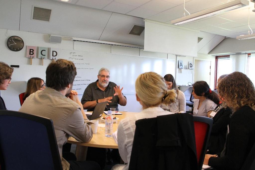- Jag tycker att det är mycket viktigt att framtida forskare inom gerontologi blir exponerade för ett brett teoretiskt perspektiv som kan fungera som vägledning i deras forskning, framhöll professor