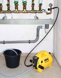 REMS E-Push 2 deu eng fra ita spa nld nno dan fin por pol ces slk hun hrv srp slv ron rus ell tur bul lit lav est Elektrische Druckprüfpumpe Betriebsanleitung Electric pressure test pump Instruction
