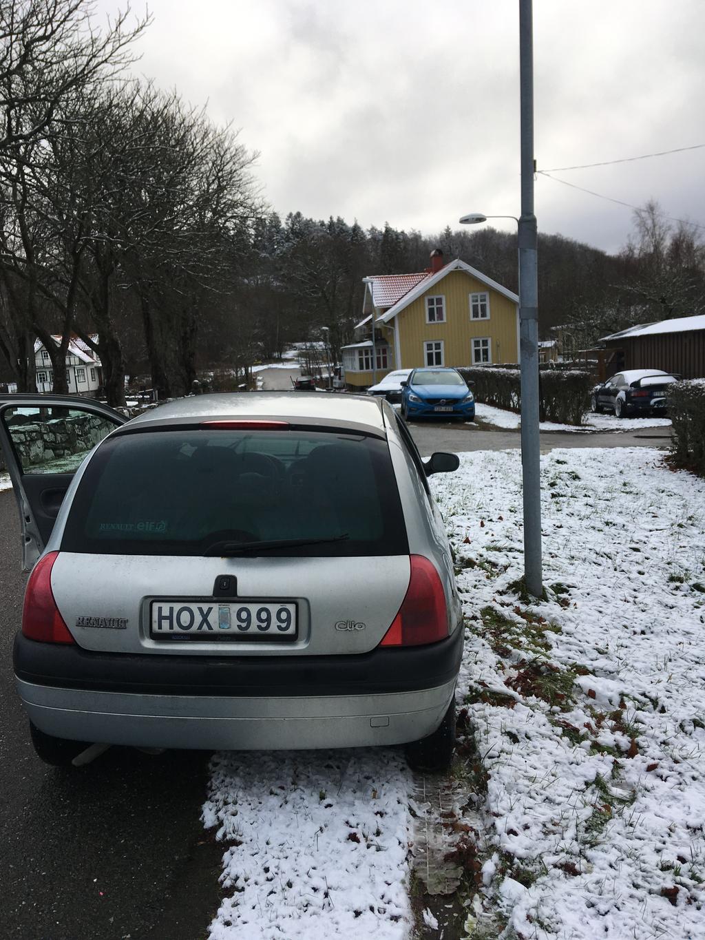 Mätare för NO2 på lyktstolpe, Ödsmåls gamla kyrkogård