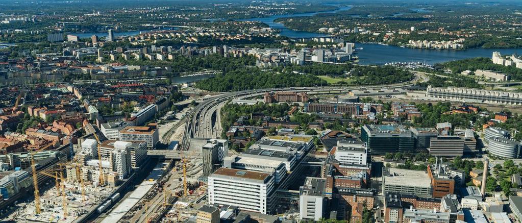 Skanska Sexmånadersrapport, januari juni 13 Infrastrukturutveckling Intäkter och resultat Förändring, Förändring, Intäkter 39 174 78 18 155 88 Bruttoresultat 56 84 28 16 Försäljnings- och