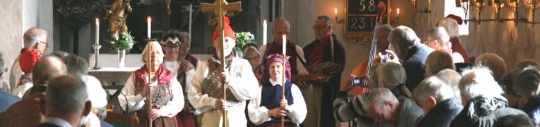 Kom i god tid eftersom kyrkan brukar vara fylld till sista plats.