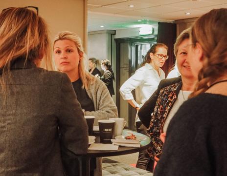 När jag pratar med patienten säkerställer jag att patienterna tar och förstår anledningen till varför de ska ta sina tabletter, jag talar också om vikten av att följa ordination och att ta