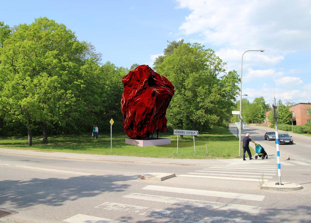 Korsningen Vårbergsvägen och Vårholmsbackarna Monoliten 6 m På trots mot gravitationen reser sig ett väldigt klippblock i den trafikerade korsningen vid Vårbergsvägen