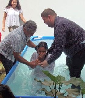 Verksamheten i utlandet Verksamheten i utlandet Aseneth döps i Piura Församlingen i Piura Annis undervisar barn- och ungdomsledare den avslutades med att vi svenska missionärer ordnade och inbjöd
