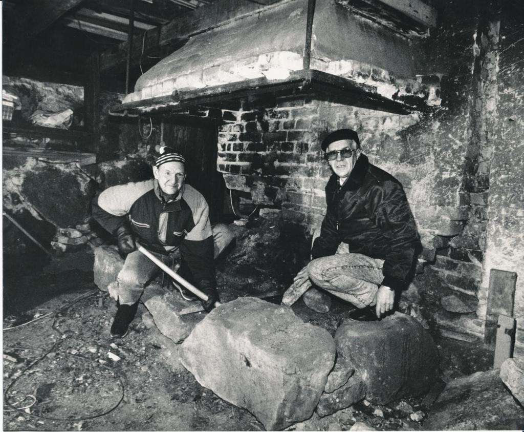 (Bild 3) Hembygdsföreningsmedlemmarna Folke Karlsson och Sven-Olov Ericson