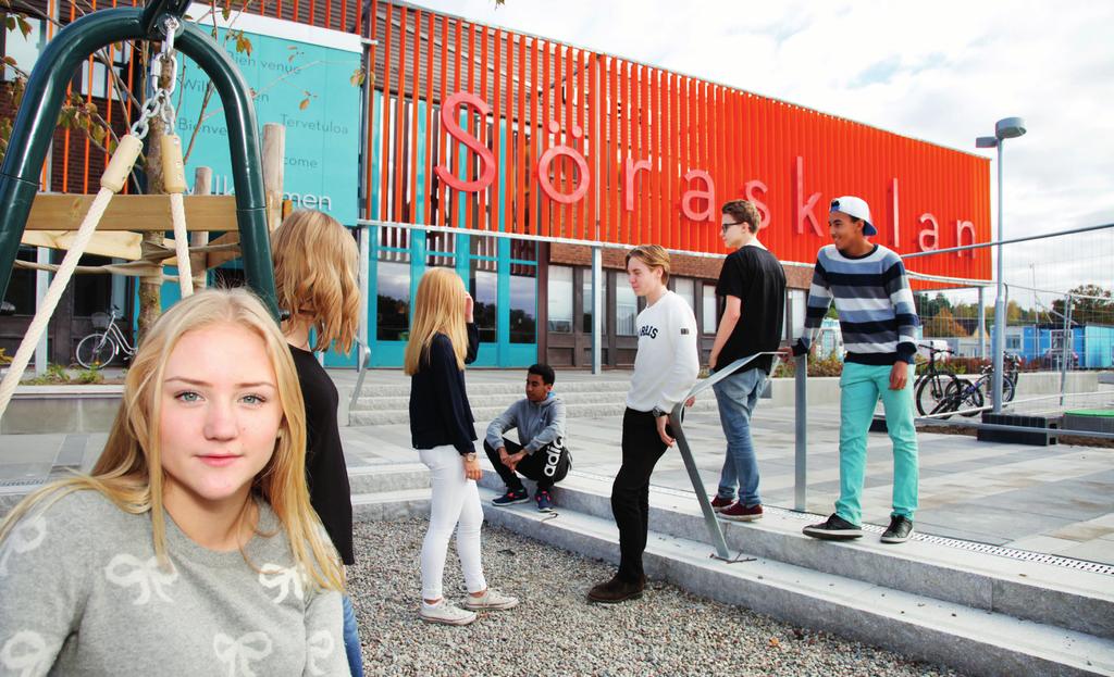 2017 införde kommunen kostnadsfria bad för barn upp till nio år. Under året ökade antalet besök på simhallen till 100 812.