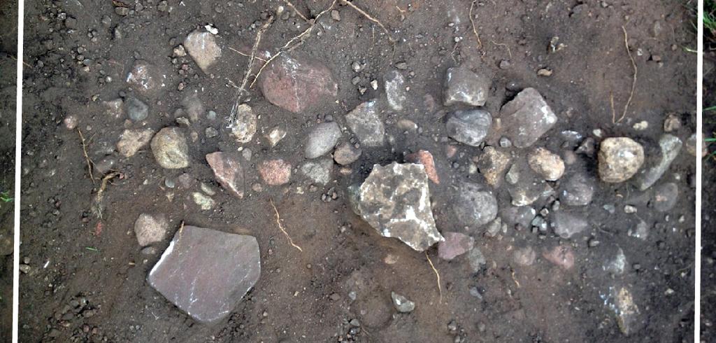 15 Anläggning 6 Täckdike, ca 0,7 meter brett, fyllt med 0,2,-0,4 meter stora företrädesvis gråstenar.