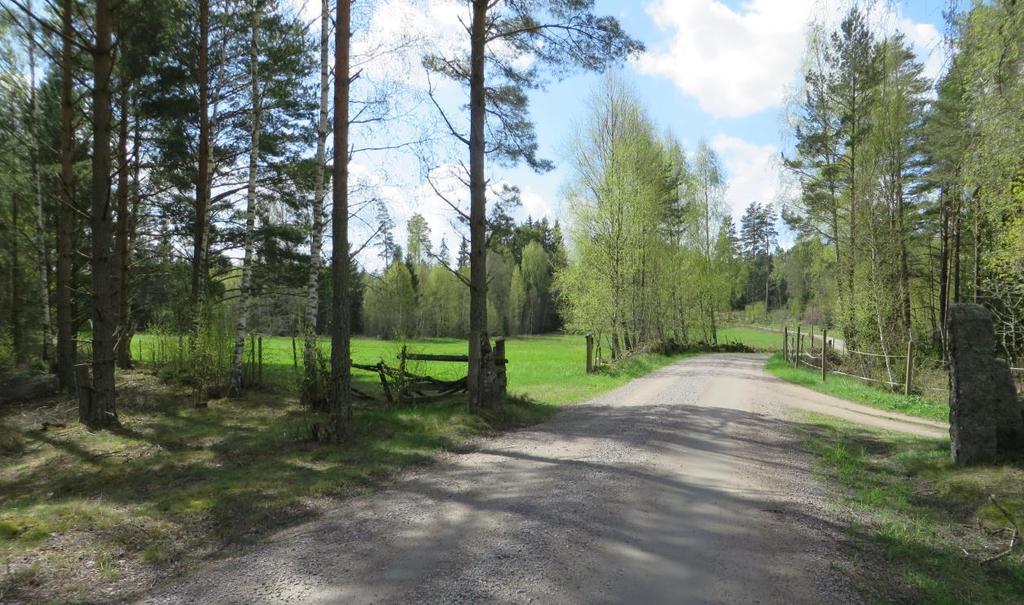 Markerna söder om Bromboda by sedda från bykärnan.