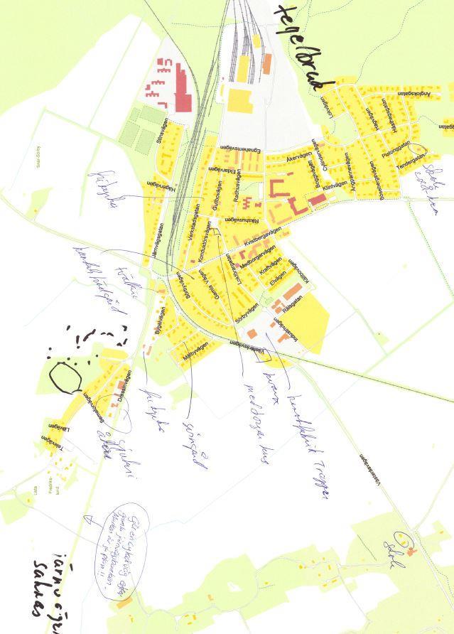 TILLBERGAS HISTORIA En allmän diskussion kring värdet av de historiska platserna och varför de är viktiga för bygden. Gör en cykelväg efter gamla järnvägsbanken, marken är ju plan! Butiken saknas.
