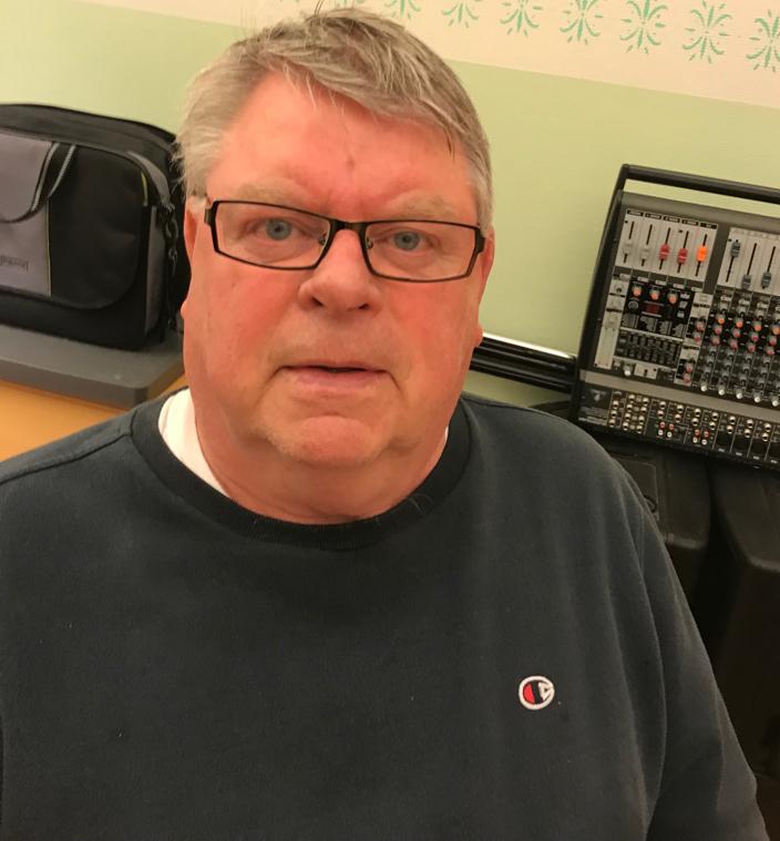 sorteringskärl eller att vi slänger vilt i miljöhuset. Vi har ett gemensamt ansvar för att hålla kostnaderna nere. Vi kan bättre. Var sparsam med vattnet!