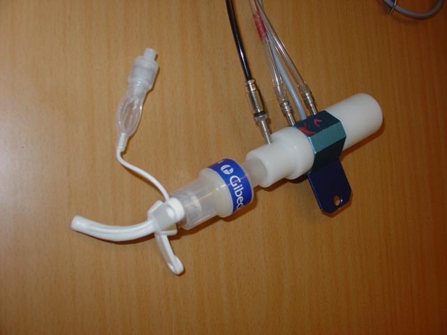 Wash-Out på tracetomerad patient Uppsättning av apparatur som vid wash-out Tracen måste vara kuffad Patienten ska ej vara ansluten till syrgas Anslutning se bild Volym för deadspace vid uträkning: