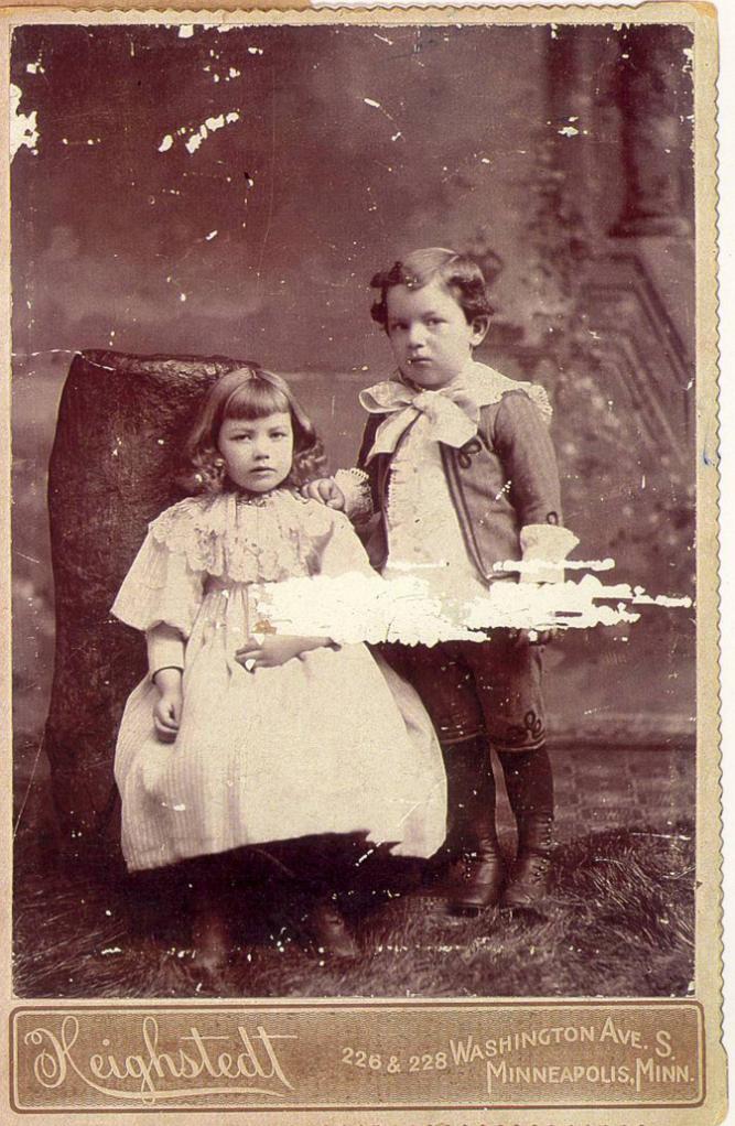 Myrtie Eleonora Edberg (1281). Born 1889-12-18 in Carver County, Minnesota USA (Sv-Am kyrkoarkiv 0145:1 East Union sid 10). Died 1902-04-19 in Minneapolis, Minnesota USA (Allan Anderson, Ca, USA).