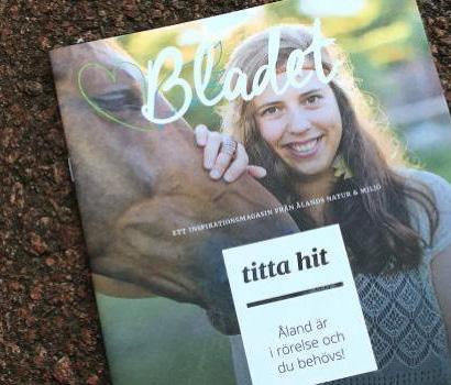 bidrog. Föreningen kunde pa forumet stolt presentera sitt rykande fa rska magasin Bladet, en tidning om ha llbarhet som skickades ut till alla a la ndska husha ll i början av a ret.