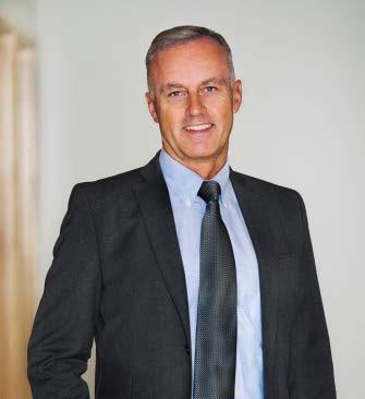 LEDNING OCH FÖRVALTNING Henrik Lindquist, VD Henrik har arbetat med portföljförvaltning i mer än 20 år och ansvarar för försäljningen av Enters tjänster.