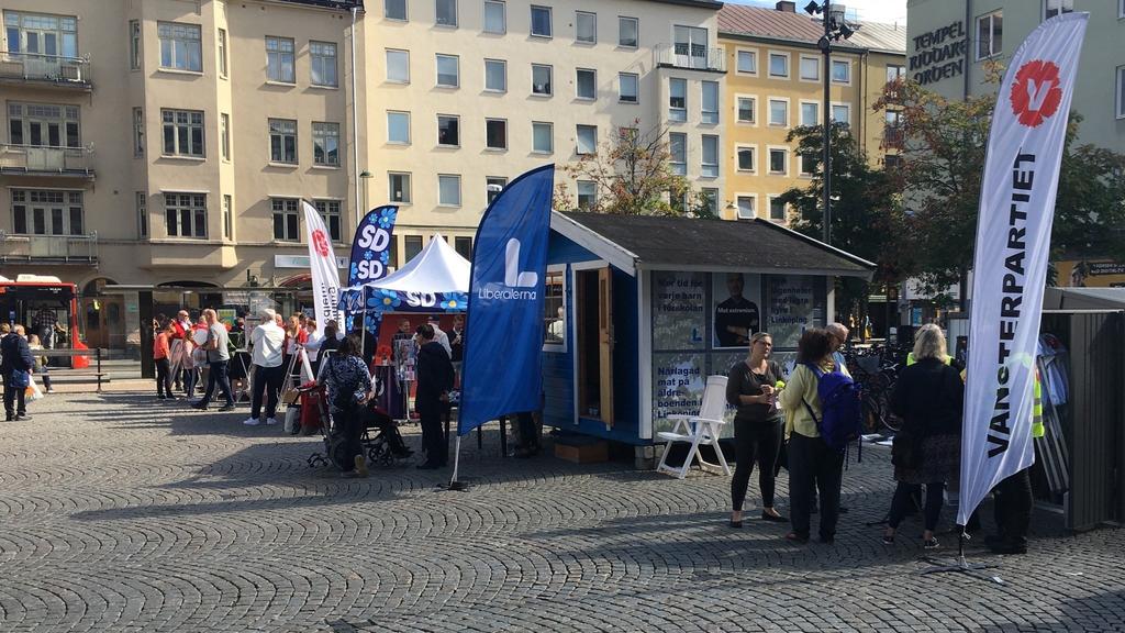 Rapport Besök i valstugor Det är synd att inte ta tillfället i akt att träffa politiker när de finns så lättillgängligt som inför val.
