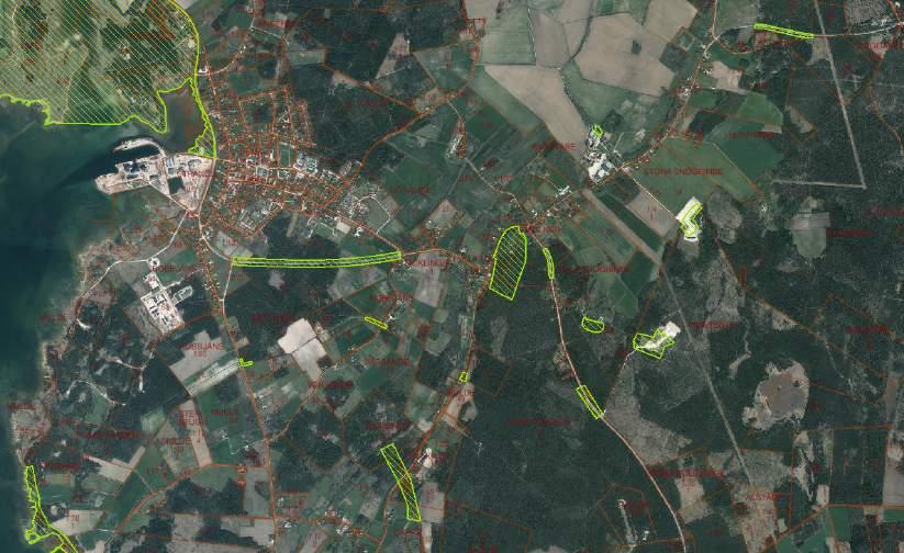 7.5.2 Riksintresse naturvård Två täktområden med pågående kalkstensbrytning är utpekade som riksintresse naturvård på fastigheten.