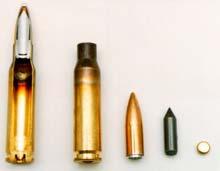 FÖRSVARSHÖGSKOLAN Självständigt arbete sida 14(59) Den mindre kalibern är M993 7.62x51 mm AP (Armor Piercing) är en ovanligt svår ammunition att skydda sig emot som främst används av Sverige och USA.