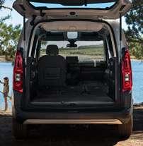 Det ger nya Citroën Berlingo ett lastutrymme på upp till 4000 liter, och en lastlängd på över 3 meter, i XL-versionen.