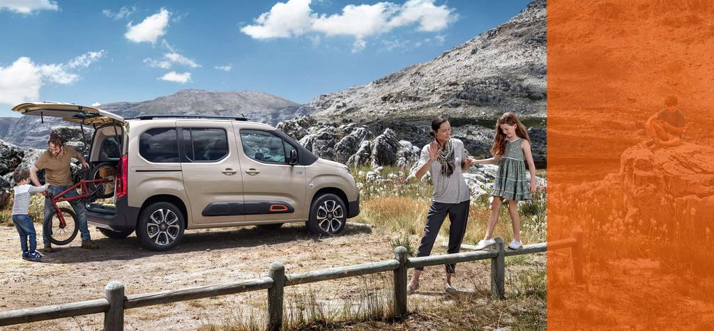 DEN PERFEKTA RESKAMRATEN FLEXIBEL, FUNKTIONELL OCH RYMLIG Nya Citroën Berlingo har allt som krävs av en familje- och fritidsbil.