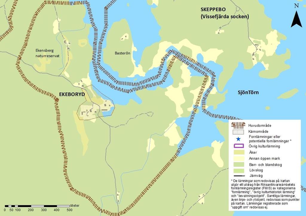 EKEBORYD Klass 3 Skogslandets jordbruk: Öppet odlingslandskap, med anor från 1600-talet, orienterat utefter sjön Törn. Vackert läge vid sjön, med stort inslag av lövträd.