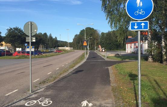 Hundrastgård Kommunen har i samverkan med Bergslagens Kommunalteknik anlagt en gång- och cykelväg längs med Saxhyttevägen.