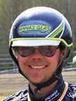 Svart V- V- Björn Karlssons Lopp -åriga och äldre.00-00.000 kr. 0 m. Voltstart. Pris:.000-.00-8.000-.00-.00-.00-(.00)-(.00) kr. ederspris till segrande hästs ägare och tränare.